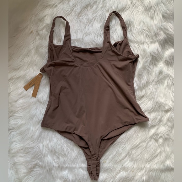 SKIMS Fits Everybody Square Neck Sleeveless Thong Bodysuit 3X BS-SCN-0294 - Picture 2 of 3